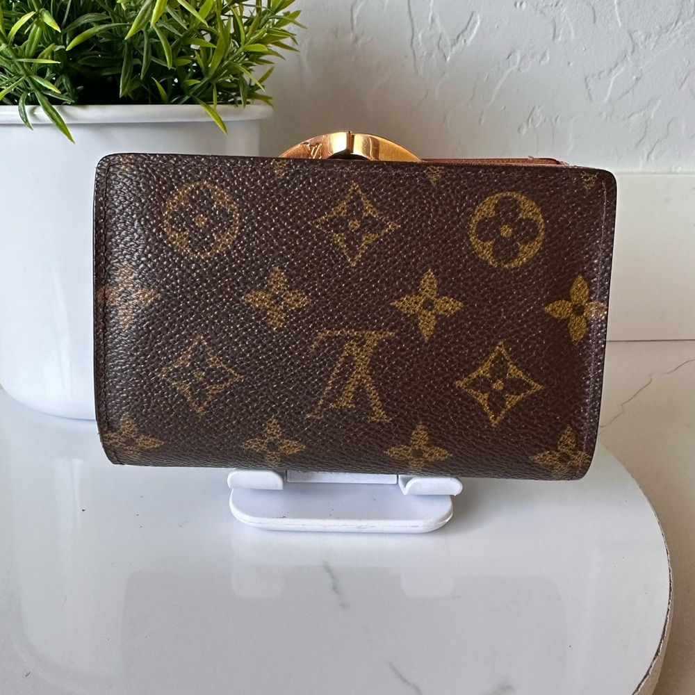 Authentic Louis Vuitton Vintage Viennois Kisslock Wallet